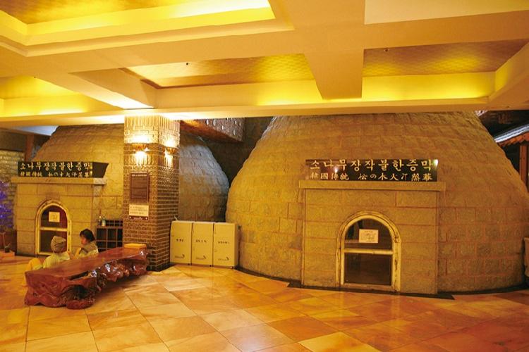 Nhà tắm hơi Hàn Quốc (Jjimjilbang): Không gian thư giãn và xã hội