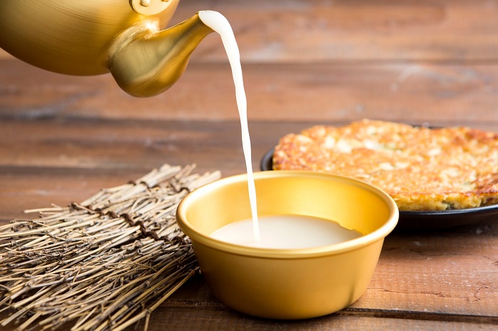 Makgeolli (막걸리)